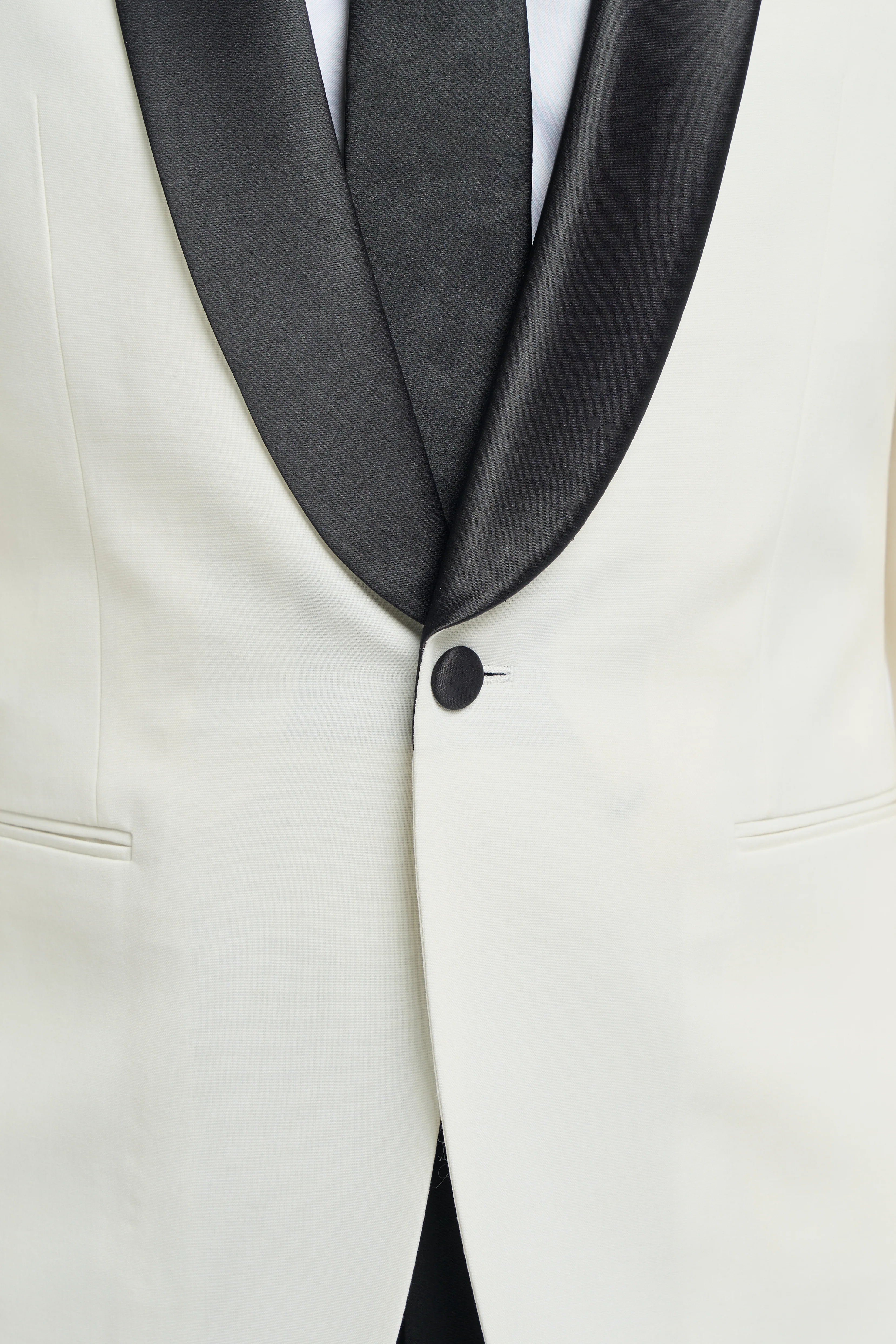 Aspen Ecru Two Piece Suit - Image 5