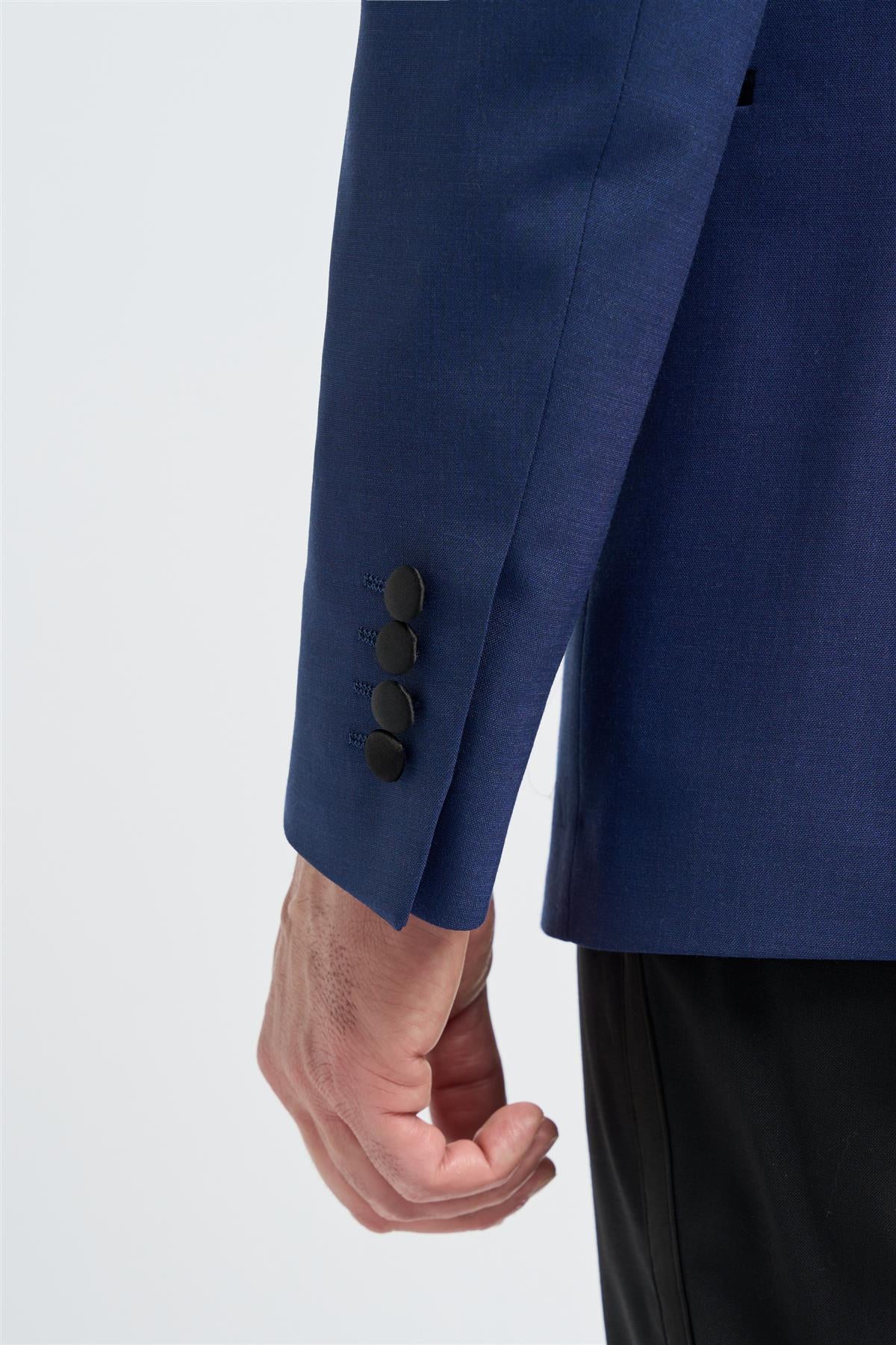 Aspen Electric Two Piece Suit - Image 4