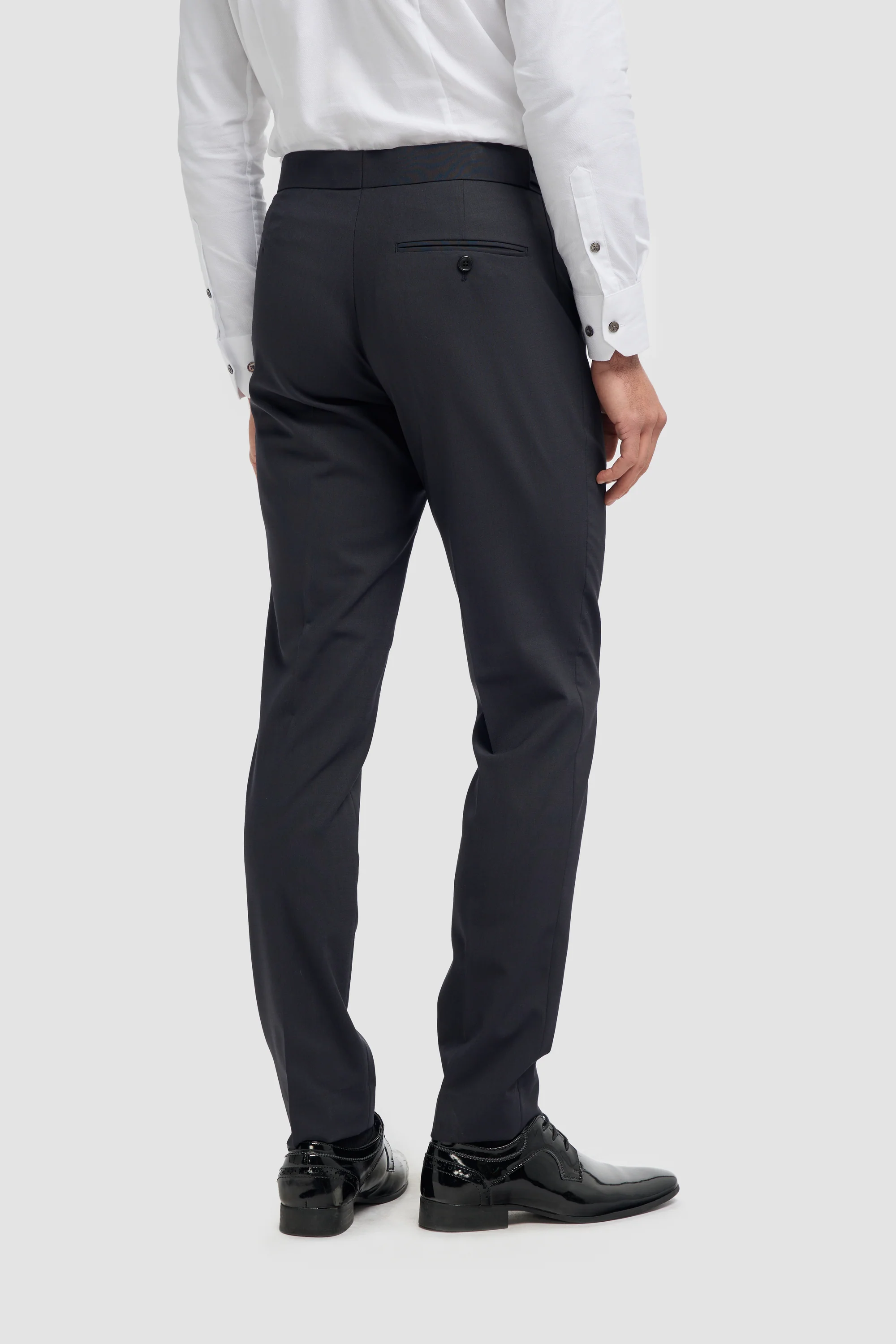 Aspen Midnight Navy Double Breasted Two Piece Suit - Image 9