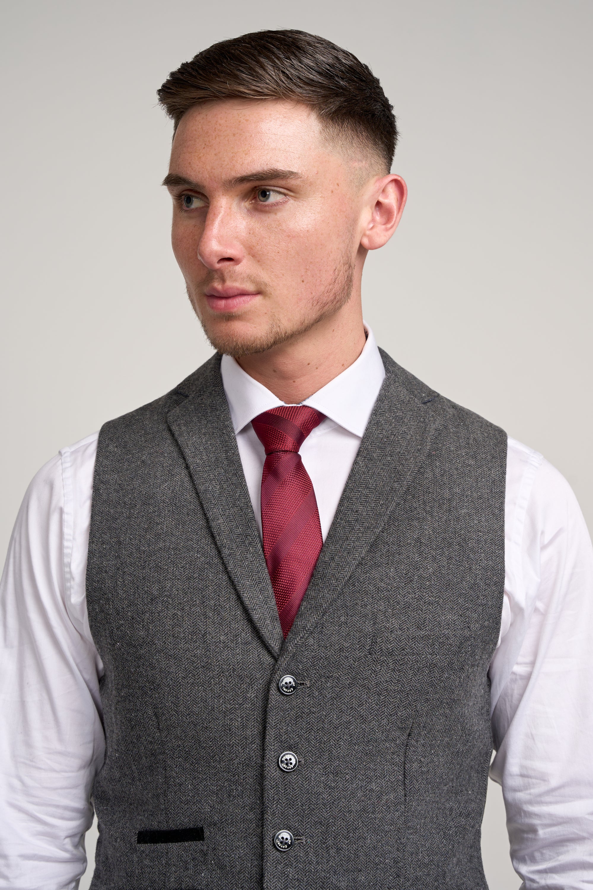 Cosmo Grey Three Piece Suit - Image 11