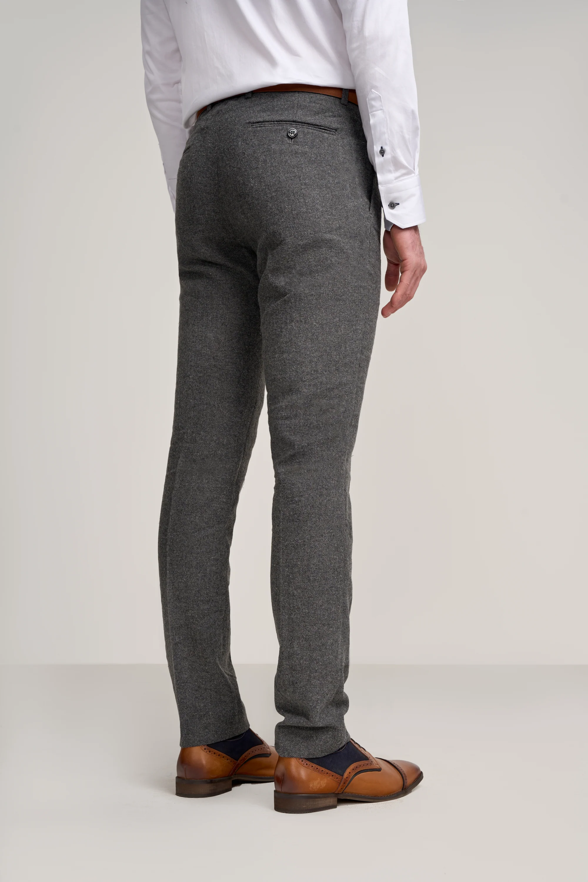 Cosmo Grey Three Piece Suit - Image 15